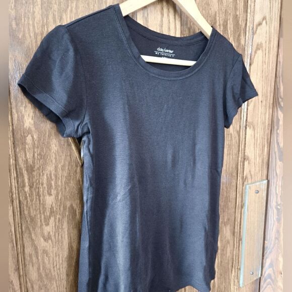 Daisy Fuentes Cotton Modal Short Sleeve Tee Black Scoopneck SMALL - Picture 3 of 9